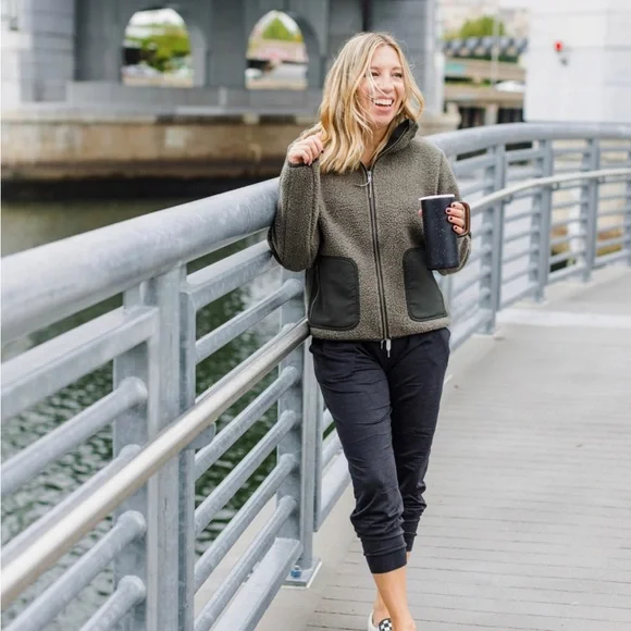 Vuori Jacket - Picture 3 of 3